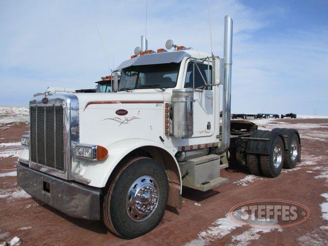 2004 Peterbilt 379_1.jpg